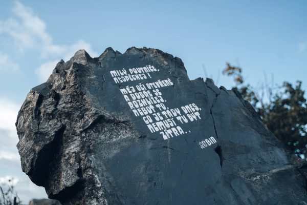 Vzkaz na kameni, Drbákov - Albertovy skály