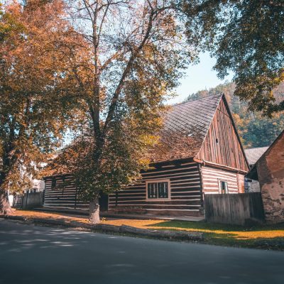 Budova Hamousova statku ve Zbečně