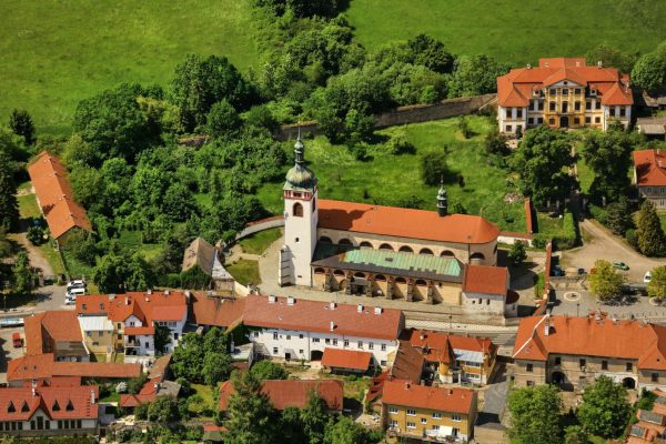 Bazilika svatého Václava a Kolegiátní kapitula sv. Kosmy a Damiána ve Staré Boleslavi