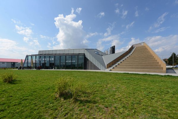 Budova muzea Leteckého muzea Metoděje Vlacha