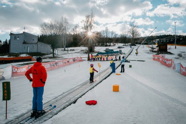 Lyžařská škola v areálu Monínec