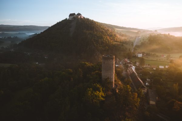 Zříceniny hradů Žebrák a Točník