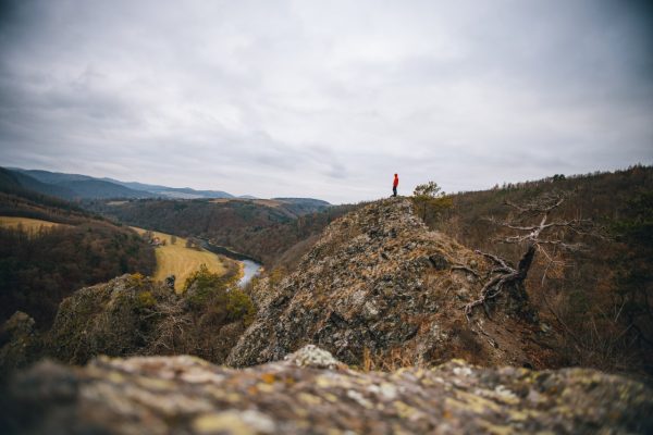 Pohled z Čertovy skály v CHKO Křivoklátsko