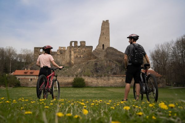 Cyklovýlet na hrad Okoř