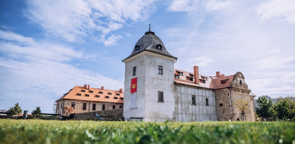 Zámek Králův Dvůr