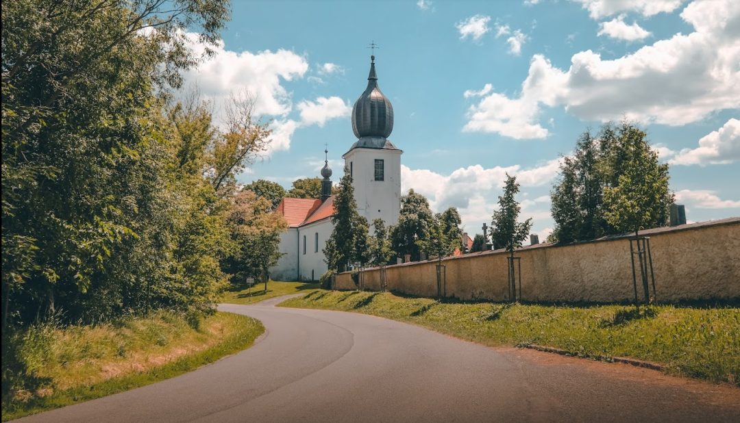 Kostel Povýšení sv. Kříže ve Starém Rožmitále