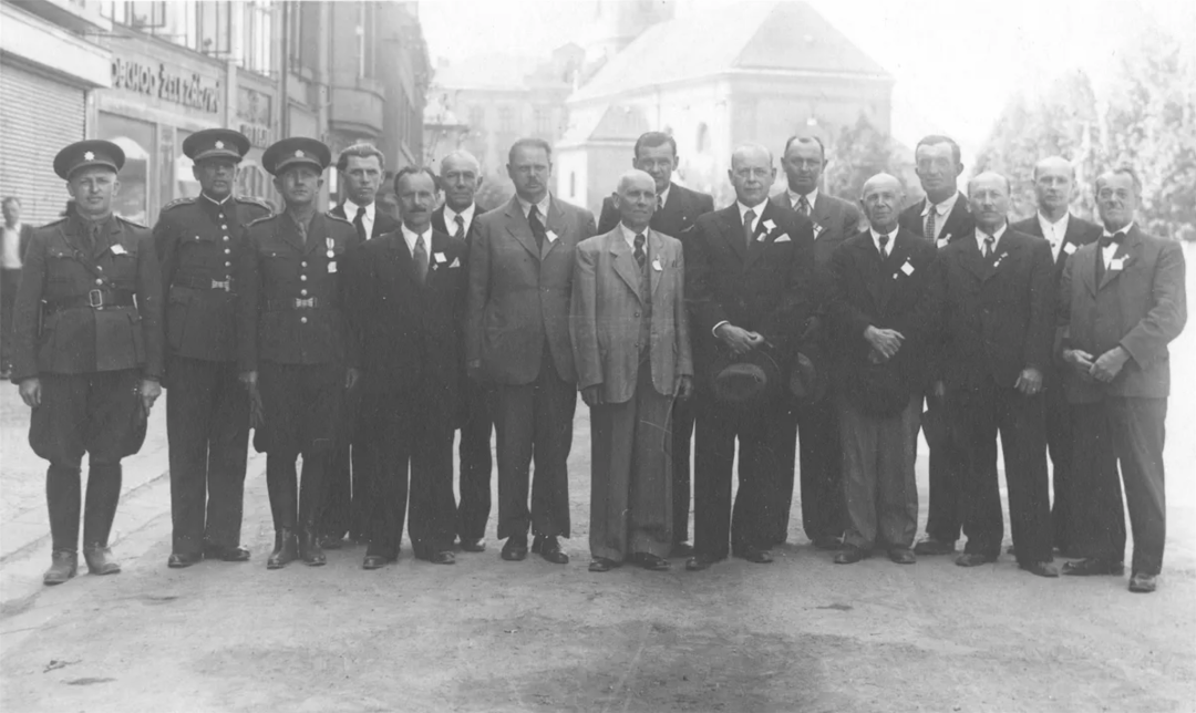 Hrdinové květnových dní 1945 v Říčanech