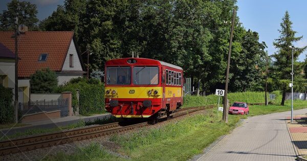 Motoráčkem do sklárny v Nižboru